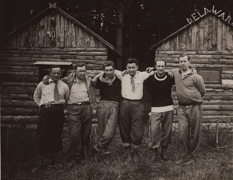 1930 - První osadníci